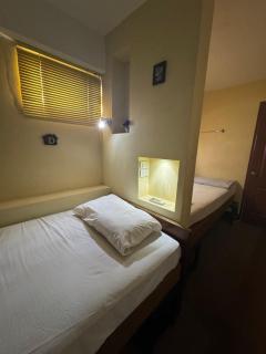 Hostel Baan Kuhn Yah โฮสเทลบ้านคุณย่า - Chiang Mai - 4