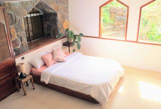 Beachfront Authentic Mauritian Villa - Grande Gaube - 3
