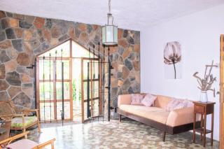 Beachfront Authentic Mauritian Villa - Grande Gaube - 2