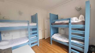 Bed in 6-Bed Mixed Dormitory Le Jardin Cafe - Bordeaux - 8