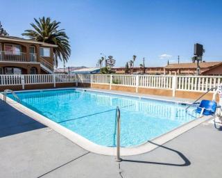 Econo Lodge On Historic Route 66 - Barstow - 4