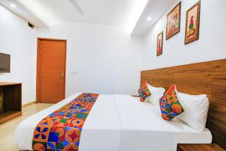 Fabhotel Sparkling - Nr Yashobhoomi Convention Centre - 1