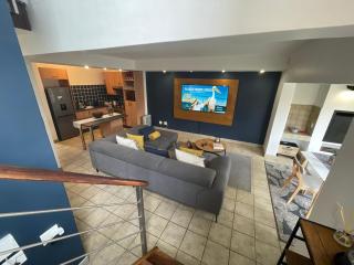 Water's Edge F14 - 2