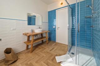 New & Spacious - City Centre - 7