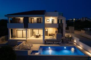 Luxury Villa Rose - Novalja - 8