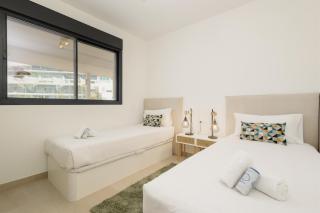 Modern apartment with a large private terrace, pool, sauna, gym, and sea views in Fuengirola - Málaga - 6