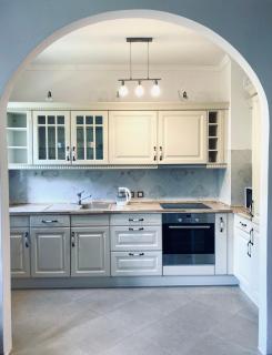 Bi De Luxe Apartment - Bijela - 7