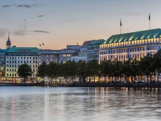Fairmont Hotel Vier Jahreszeiten - 0