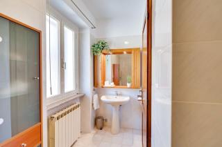 Trilocale in centro a Cormons con balcone e garage - 4