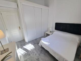 Los Olivos Beach and Pool Apartment - 1