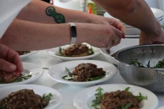 18 Person Bachelorette Pool Parties - 4