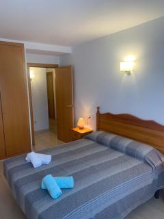 Apartamento de dos habitaciones con terraza y plaza de aparcamiento - Roses - 2