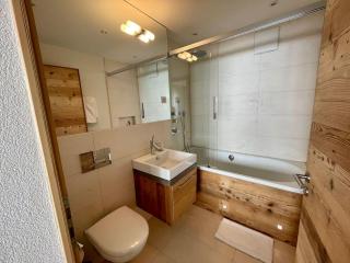 Flims Mountain retreat with Nordic Hotpot near Caumasee - Flims - 4