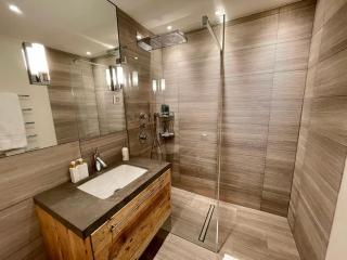 Flims Mountain retreat with Nordic Hotpot near Caumasee - Flims - 6