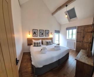 Bowland Breaks-A Luxury Barn Conversion with Optional Hot Tub, Log burner and countryside views - Longridge - 7