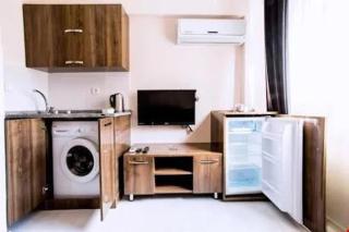Smyrna Homes & Suits - 5