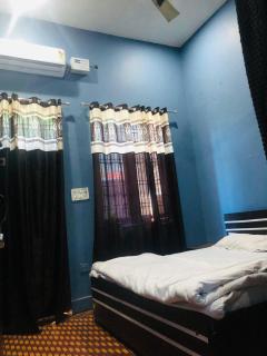 Krishna Divine Stay - Mathura - 7