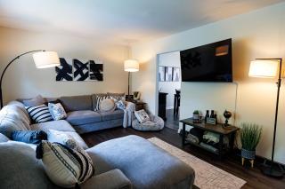 The Cooper Home, Dogs Welcome! - 9