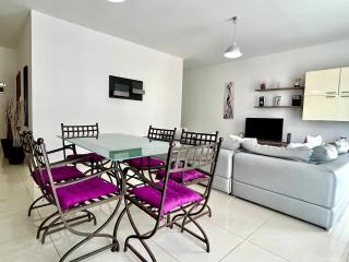 Contemporary 2BR Apt With Balcony in St Pauls Bay - 6