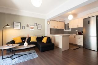 Vibrant apartment next to Acropolis - Athens - 8