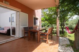 Whole estate just for you, 20m from sandy beach - Mrljane - 2