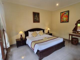 Nyoman Sandi Guest House - Ubud - 3
