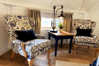 2 - Floras Cabin- Romantic Escape - Unmissable View - Pont Sticill - 7