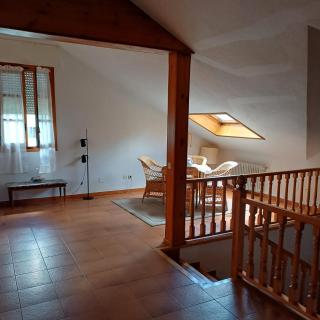 Casa con jardín en el centro - Las Navas del Marqués - 3