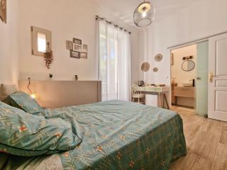 Family Room - 4