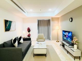 Sea view 1 BR Flat, Luxury amenities, Near Beach & Club with FREE Parking in Dubai Marina - Dubai - 3