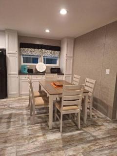 The Breezy Pelican - Gulf Breeze - 8