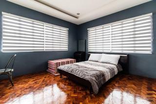 J V BIG FAMILY HOME 4BR 5T&B in Quezon City !! - Manila - 3