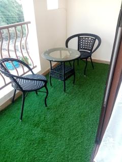 Serviced rooms with swimming pool behind city mall - 0