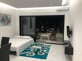 Royal City View Luxury Apartments - 0