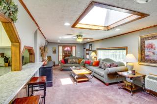 Bull Shoals Lake Home at Beaver Creek Marina! - Kissee Mills - 7
