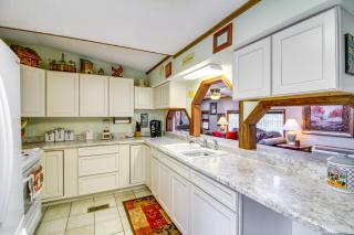 Bull Shoals Lake Home at Beaver Creek Marina! - Kissee Mills - 4