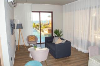 Hermoso y nuevo dpto a pie de playa - 2