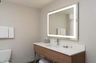 Holiday Inn Express Miami Airport-Blue Lagoon Area by IHG - Miami - 1