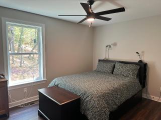 All Decked Up - wifi, view, river access, fire pit, 3 bedrooms, games, family friendly - Great Cacapon - 2