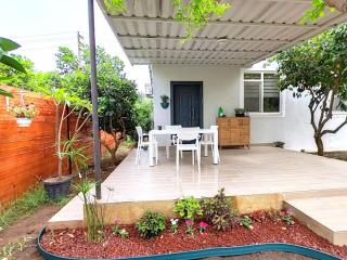 2BR oasis, 5 min to beach, 15 min to airport Private entrance,fully fenced garden - Altınkum - 6