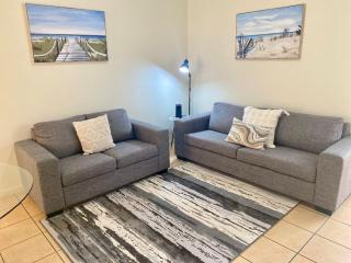 Within reach of the beach! - 7