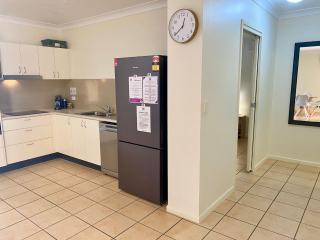 Within reach of the beach! - Townsville - 1