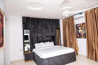 MIJL RESIDENCE - 4 bedroom with pool, Ps5, snooker in lekki - 1