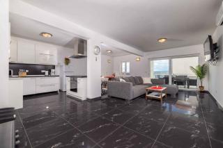 Apartments in Crikvenica 5648 - 0