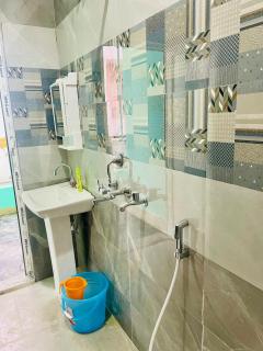 Amrita Residency - Varanasi - 8