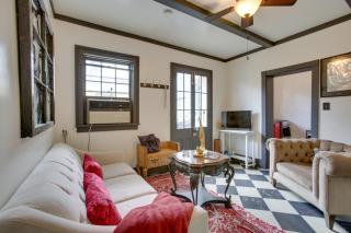 Eclectic Central New Orleans Vacation Rental! - 0