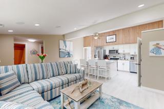 Hidden in the Oaks - Atlantic Beach - 8