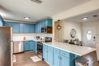 1 Mi to Moody Gardens and Beaches Galveston Home - Galveston - 2