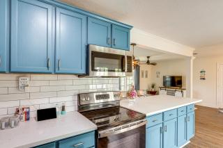 1 Mi to Moody Gardens and Beaches Galveston Home - Galveston - 1
