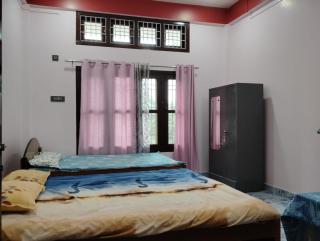 RG Homestay - 9